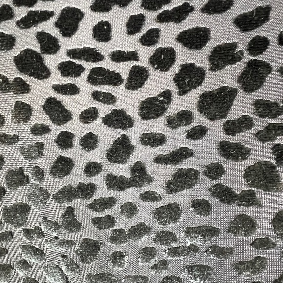 TORRID Black Velvet Burnout Leopard Peplum Top - Picture 4 of 11